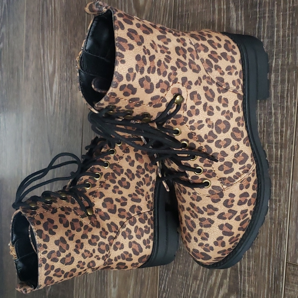 Mia Miki Combat Boot, Leopard Print, Faux Suede, Size 7